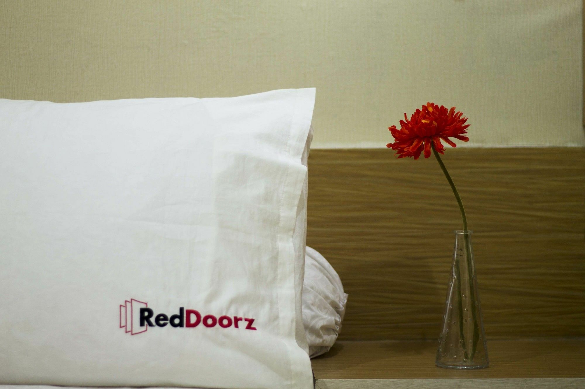 Reddoorz @ Cihampelas Бандунг Екстер'єр фото