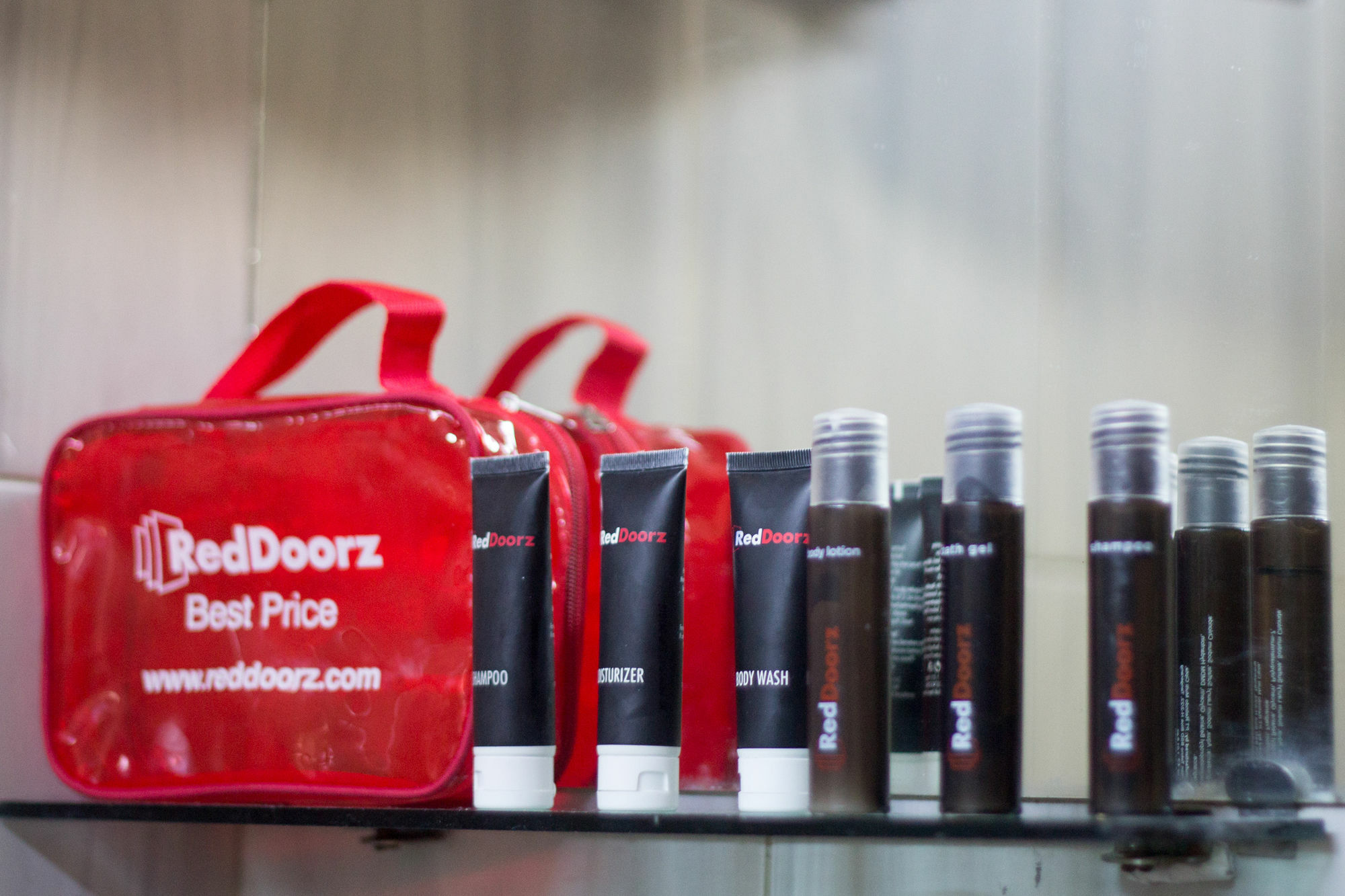Reddoorz @ Cihampelas Бандунг Екстер'єр фото